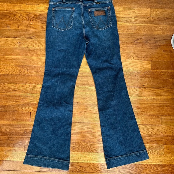 Wrangler Women's Blue Flare Jeans - Picture 3 of 8